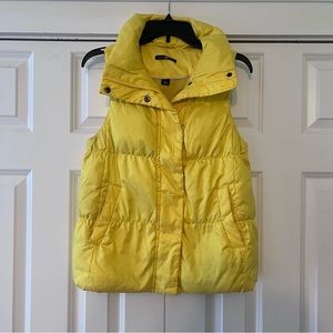 ⭐️ GAP Down Puffer Vest